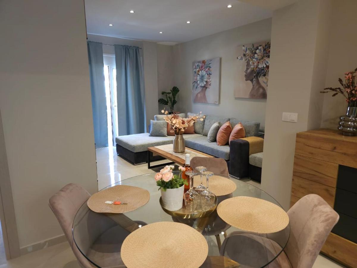Agora Luxury Apartment 3 Loutráki Exteriör bild